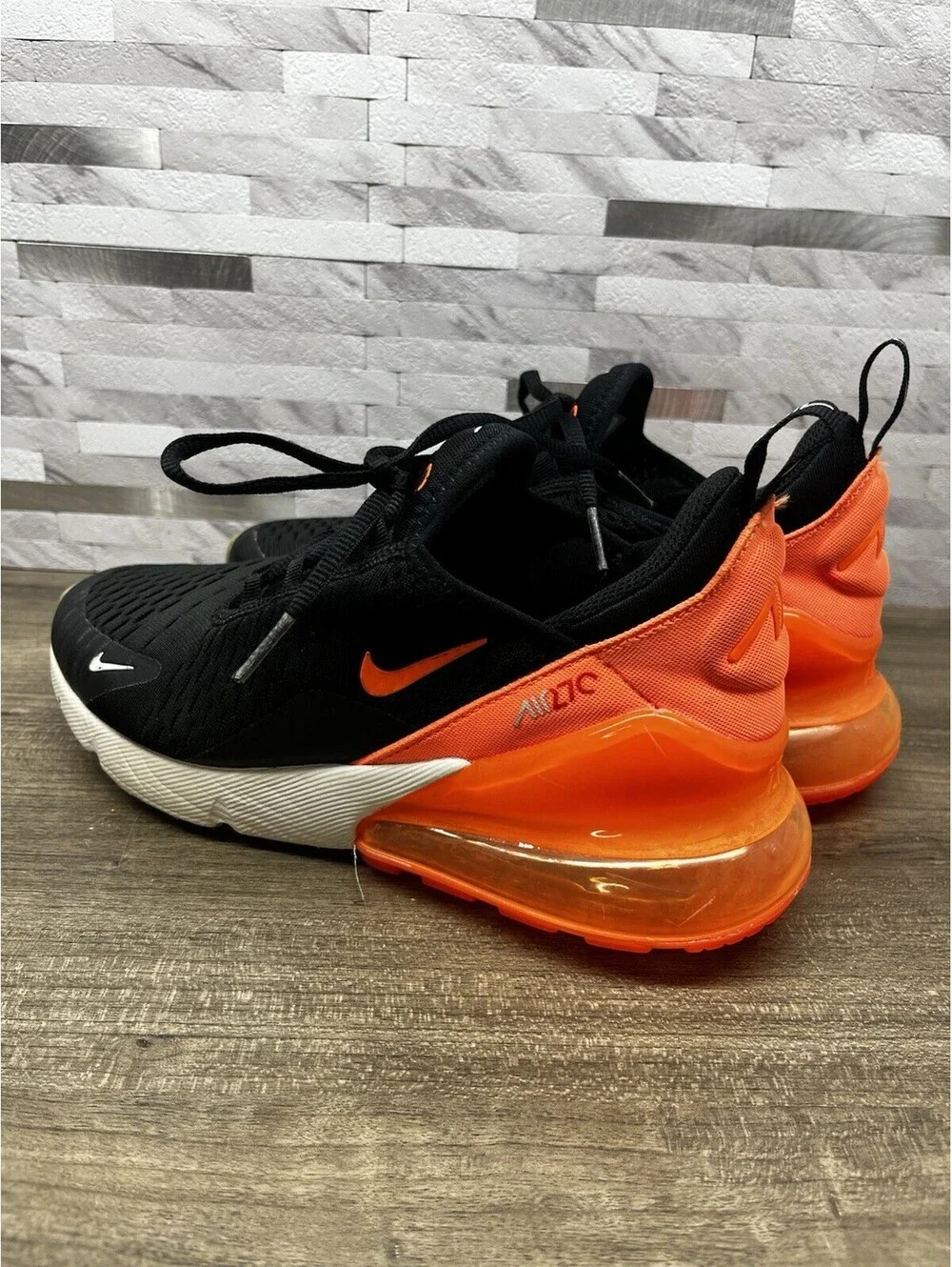 Nike Air Max 270 Black Bright Crimson Total Orange Size 5.5Y/Womens 7 943345-037